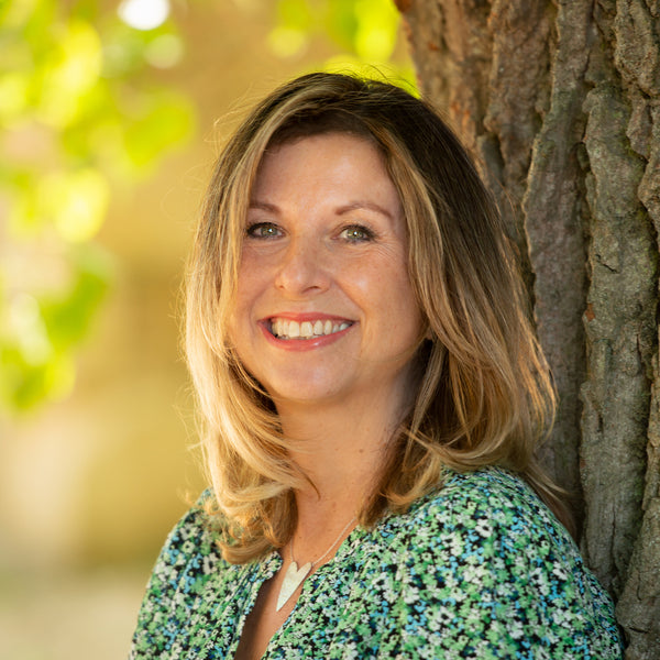 Nicola May
